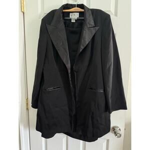 G M I Black women suit skirt size 14